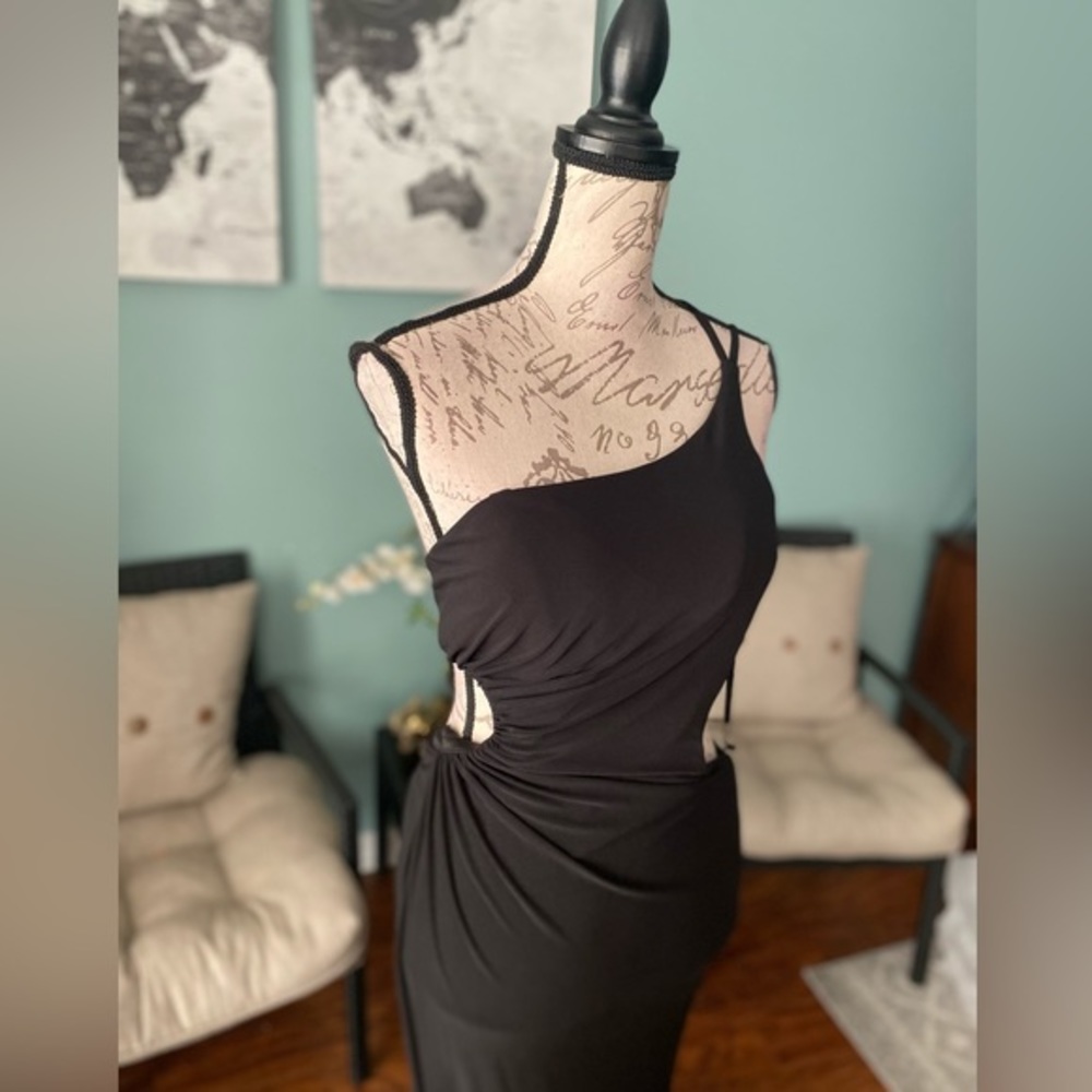 Black one shoulder strappy tight prom dress - Picture 2 of 3